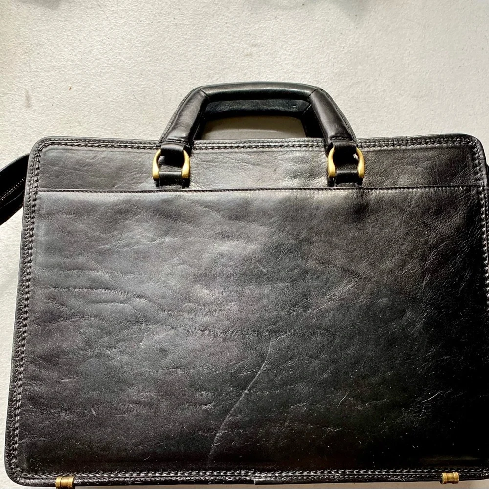 Elegant Black Leather Briefcase for Men Italian leather bag
